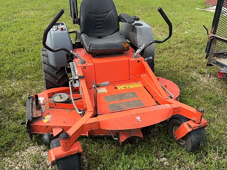 husqvarna-zero-turn-mower￼-image-1