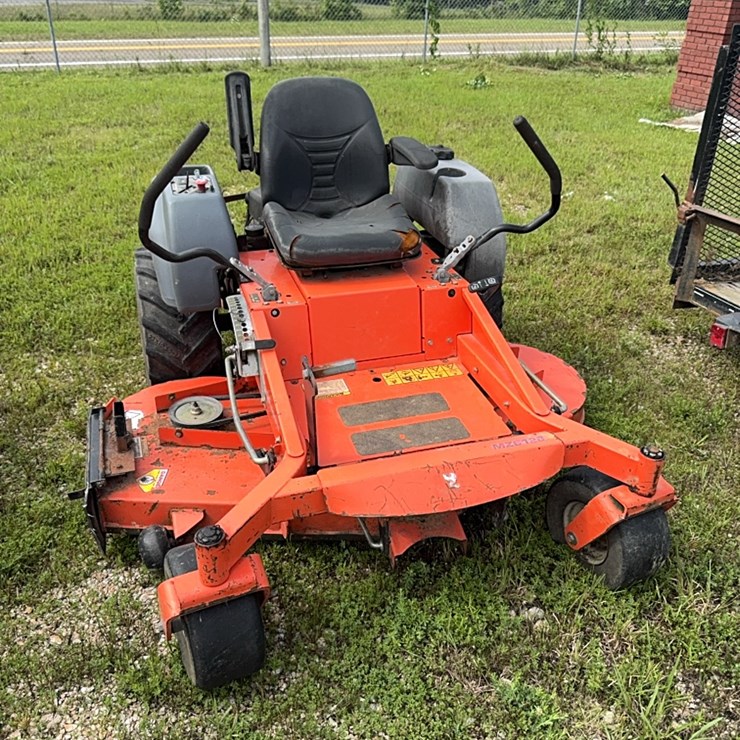 Husqvarna Zero Turn Mower￼