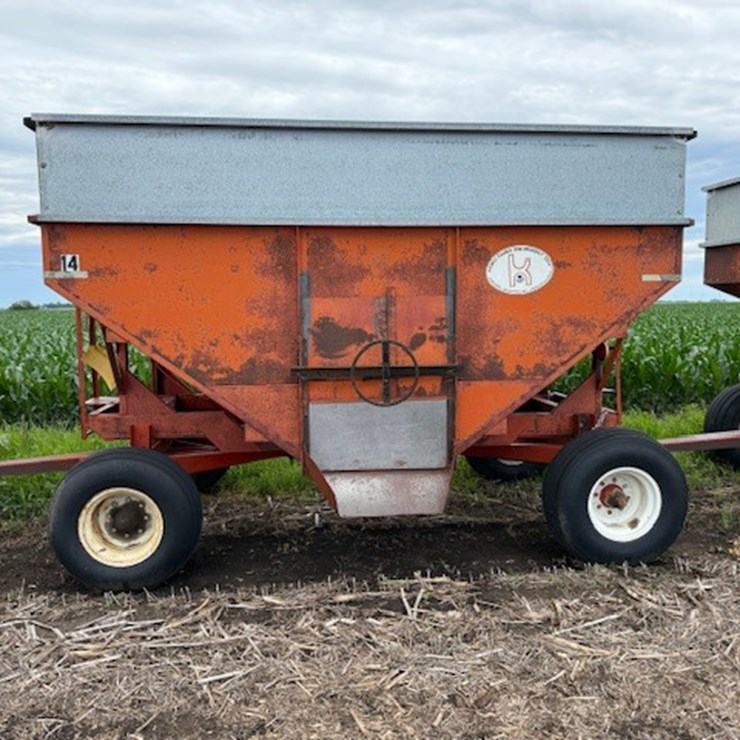 Kory 300bu Gravity Flow Wagon on 10 ton Kory Gear