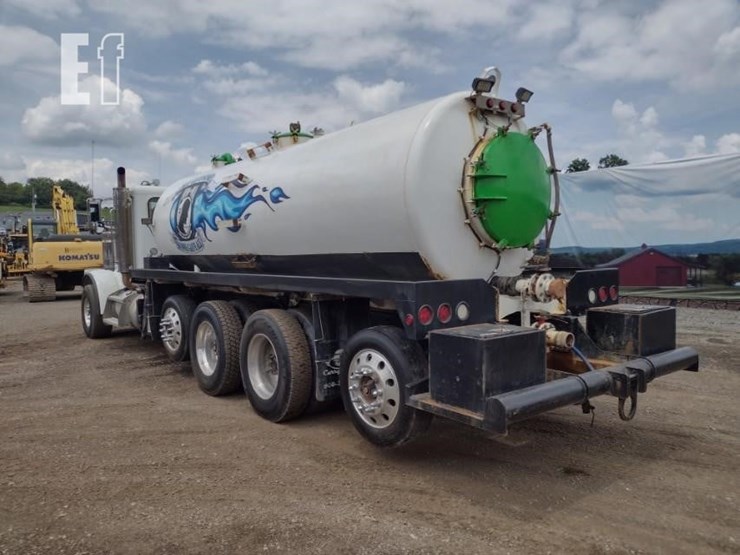 2016-peterbilt-367-image-56