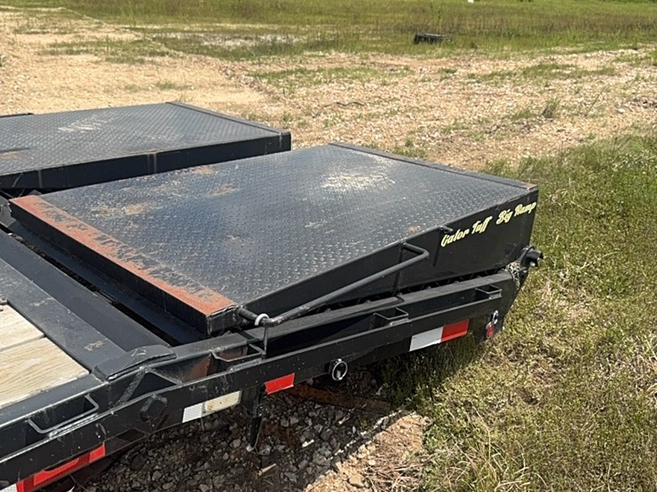 2021-gator-30+5-foot-image-7
