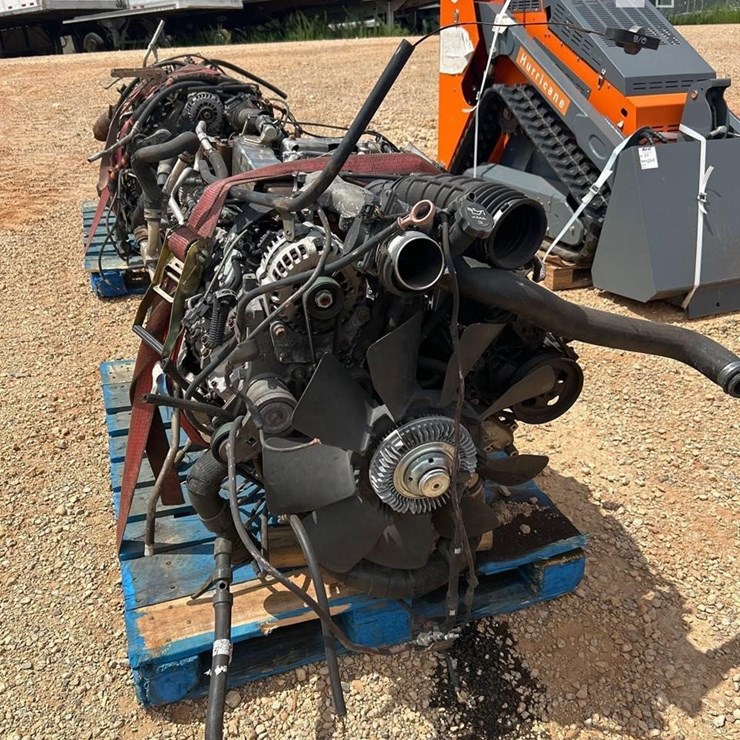 2012 DURAMAX 8 CYL DIESEL ENGINE W/TRANSMISSION