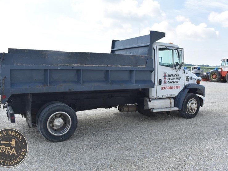 1999-freightliner-fl60-image-13