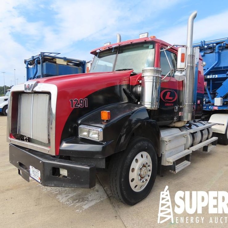 2013 WESTERN STAR 4900