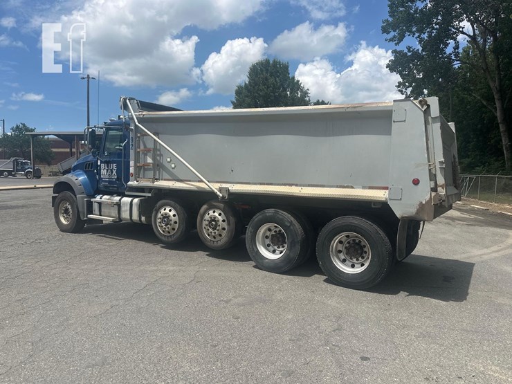 2021-mack-granite-64fr-image-8