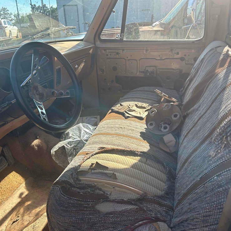 **SOLD ONSITE ONLY - NO ONLINE BIDS WILL BE ACCEPTED** 1985 Dodge Pickup
