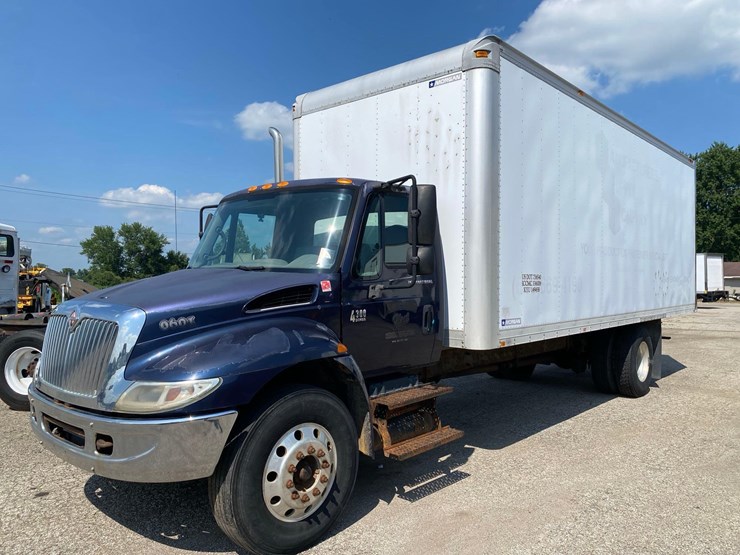 2006-international-durastar-4300-image-1