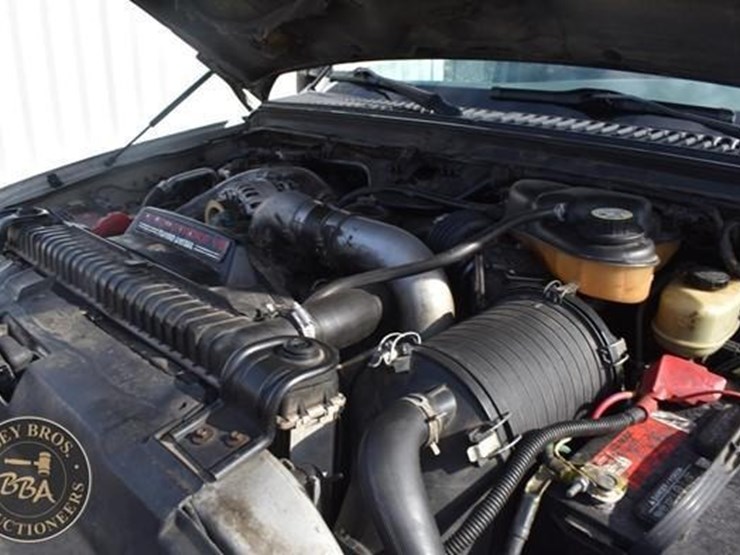 2003-ford-f550-image-29