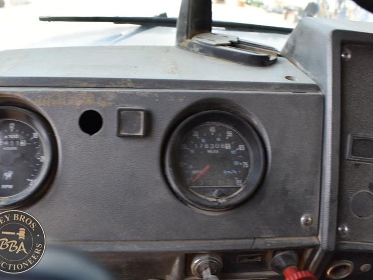 1996-mack-rd688s-image-75