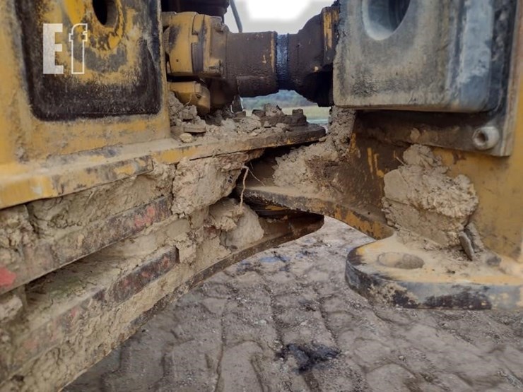 deere-300d-image-24