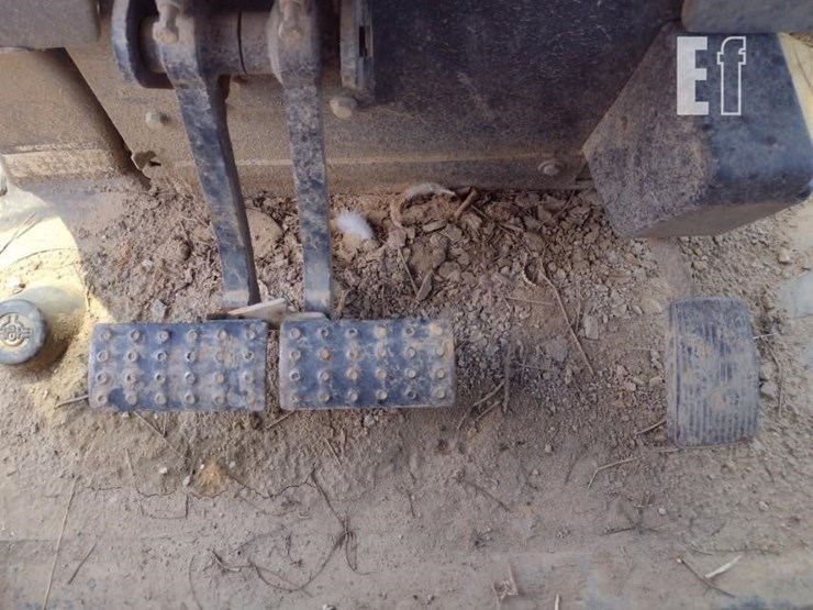 2010-deere-310j-image-10