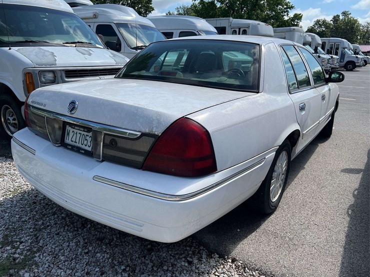 2008-mercury-grand-marquis-image-5