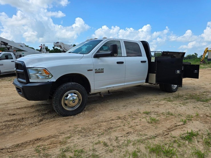 2018-utility-flatbed-image-9