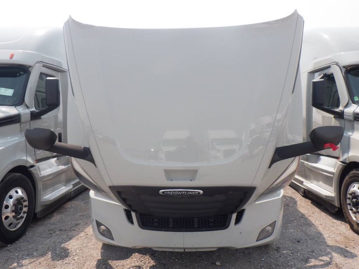 2024-freightliner-cascadia-126-image-16