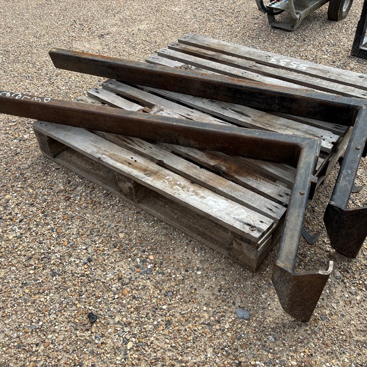 #22730 • LOT OF FORKS, BUCKET FORKS