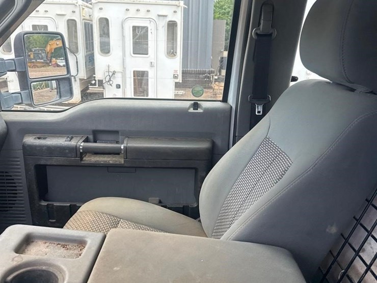 2012-ford-f350-image-17