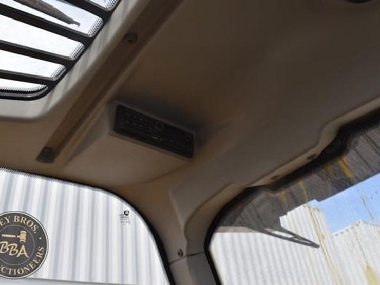 2014-caterpillar-th407c-image-45
