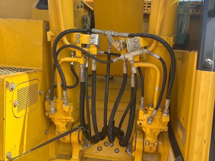 2021-komatsu-pc138us-11-image-18