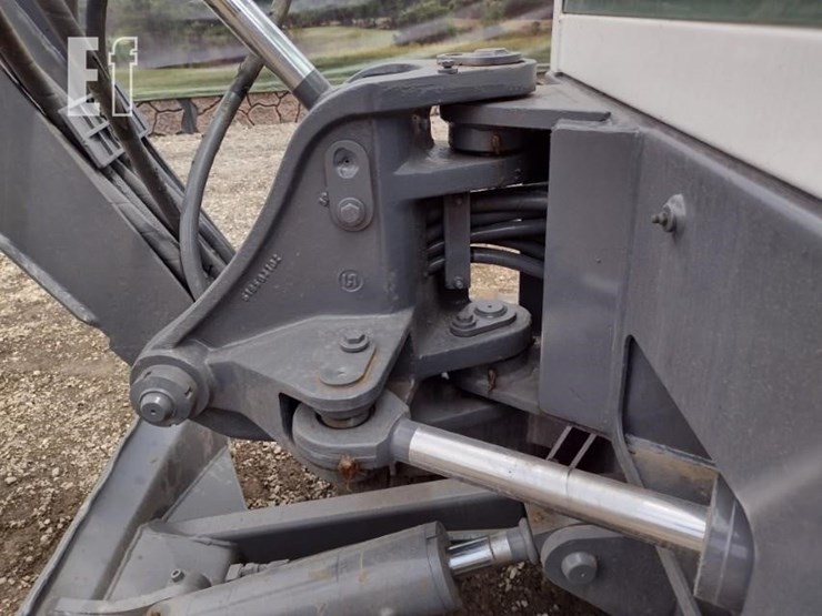 2011-terex-tc29-image-25