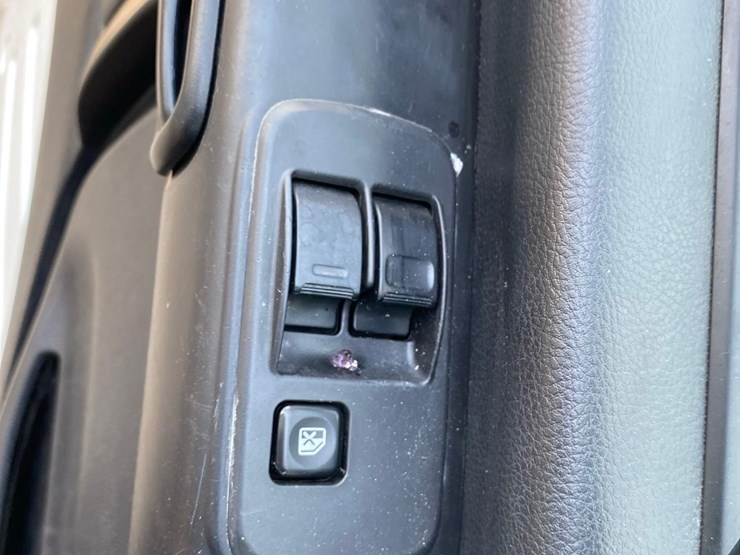 2018-hino-338-image-47