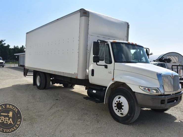 2006-international-durastar-4300-image-15