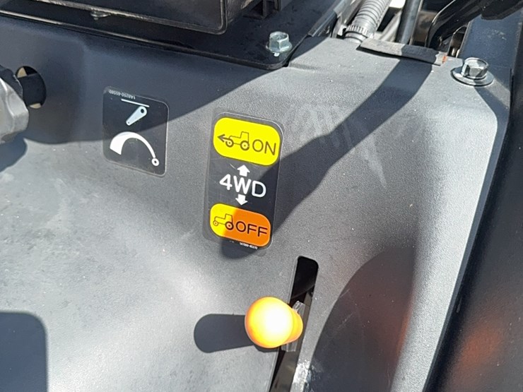 2023-yanmar-325-image-5