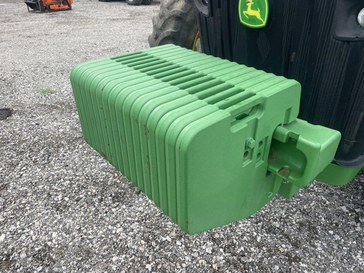 2011-john-deere-8335r-image-17