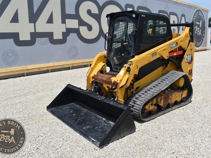 2021-caterpillar-262d3-image-18