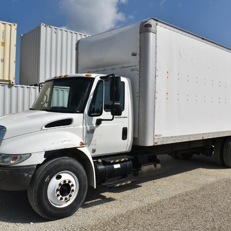 2006 INTERNATIONAL DURASTAR 4300