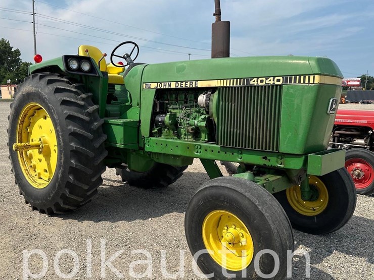 john-deere-4040-image-1