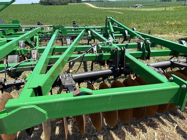 john-deere-2310-image-18
