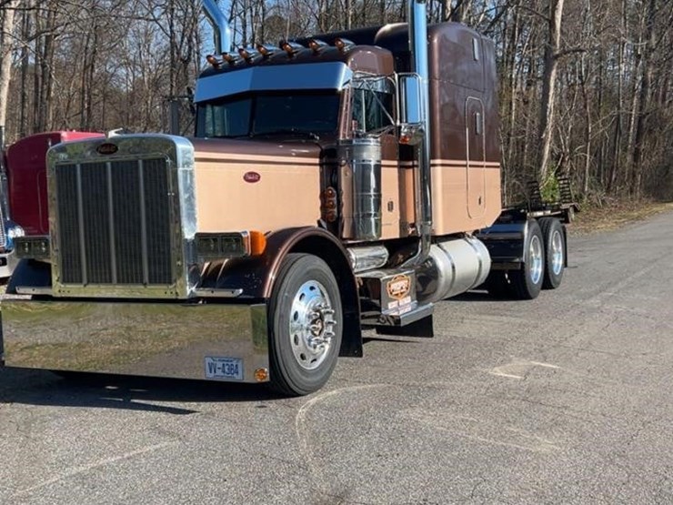 2000-peterbilt-379-image-1