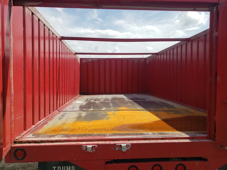 2002-freightliner-fl70-image-5