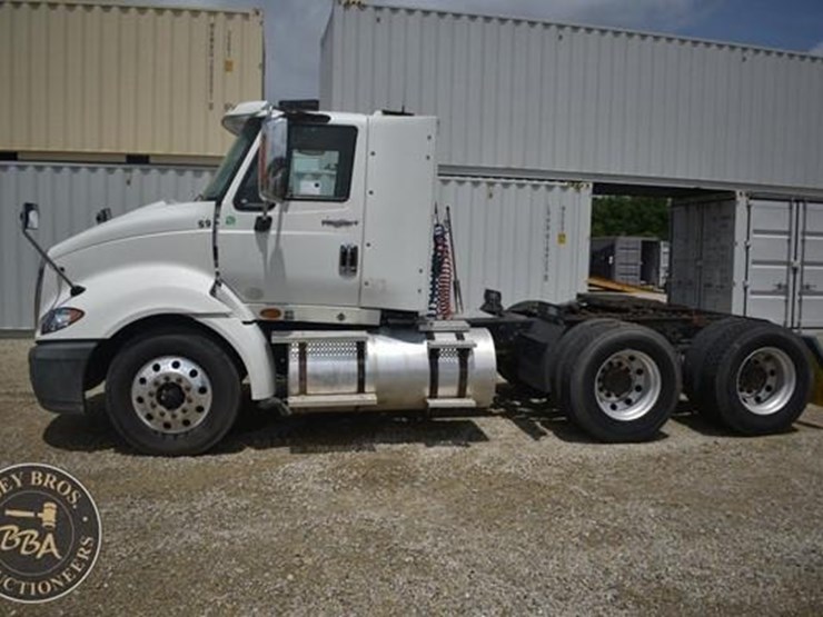 2014-international-prostar-image-2