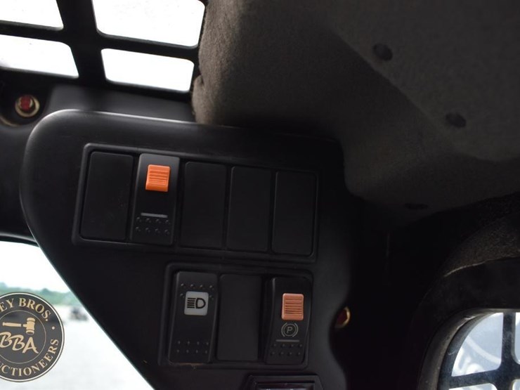 2016-takeuchi-ts50v-image-19