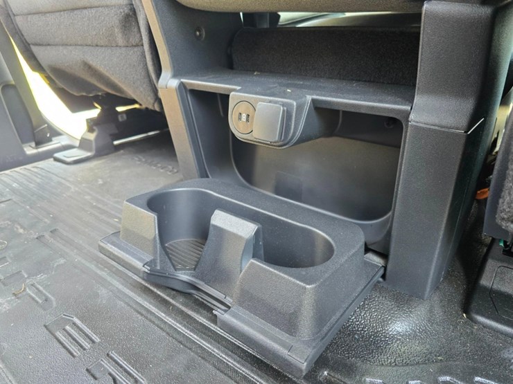 2024-ford-f350-image-19