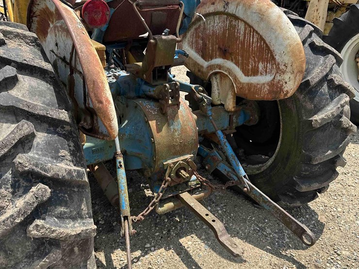 ford-3000-image-8