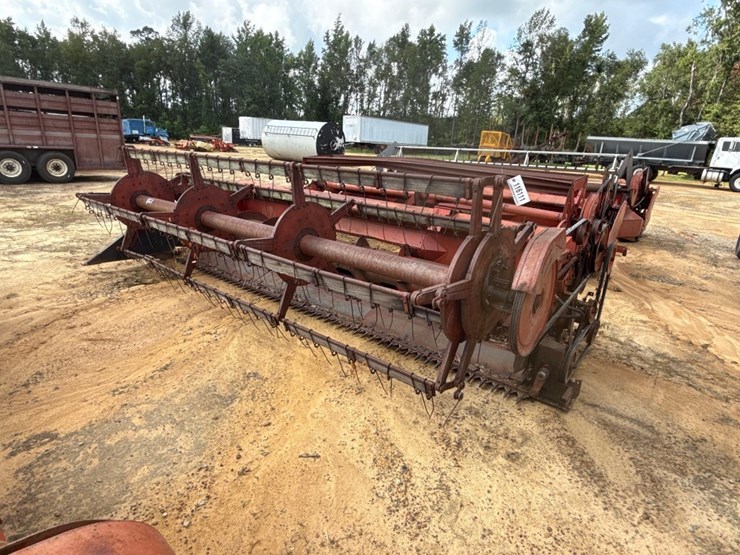 massey-ferguson-12-image-2