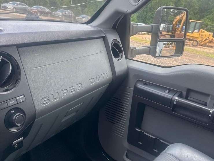 2015-ford-f550-image-36