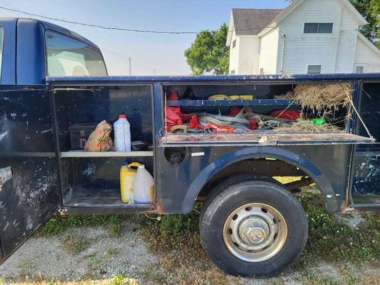 2002-dodge-2500-image-17