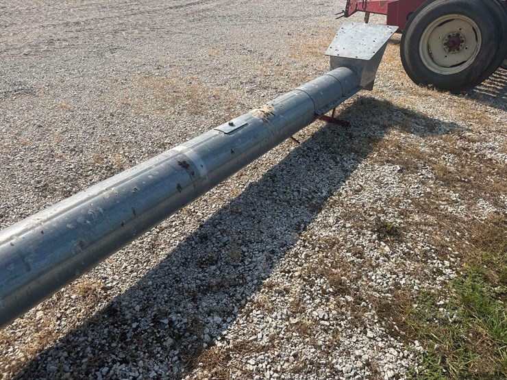 17’x10”-hutchinson-auger-image-6