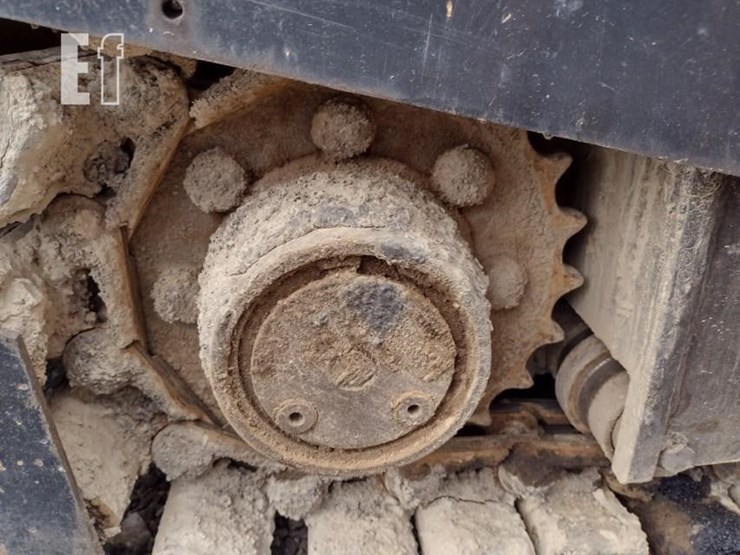 2012-caterpillar-ap-255e-image-28