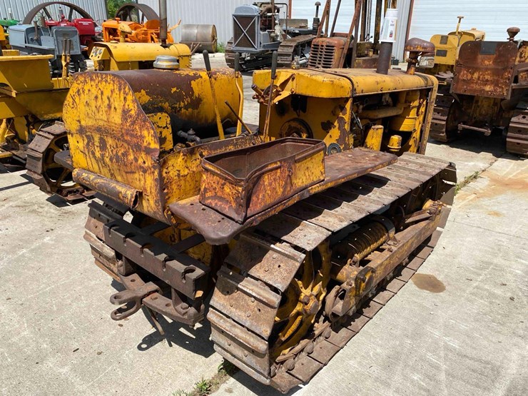caterpillar-d2-ag-crawler-tractor-image-4