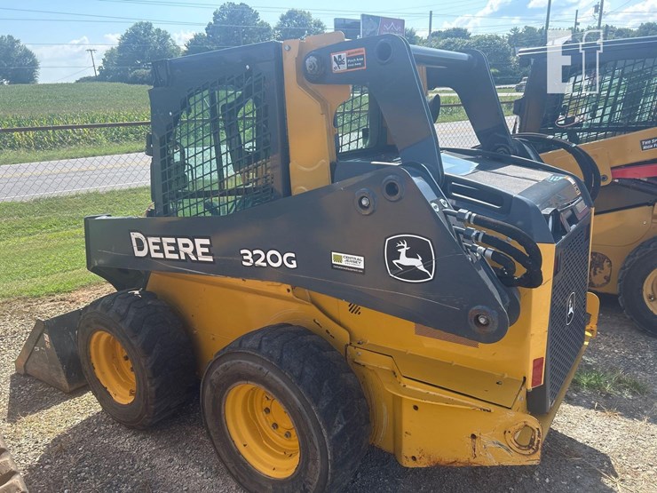 deere-320g-image-8