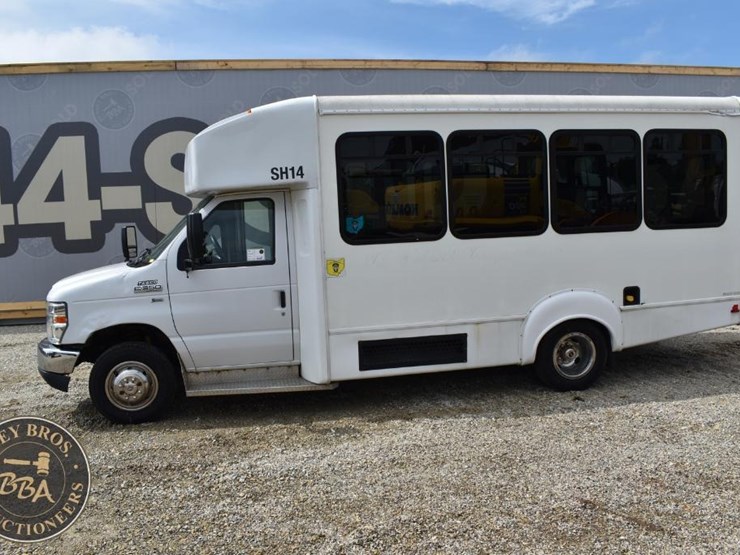 2014-ford-e350-image-5