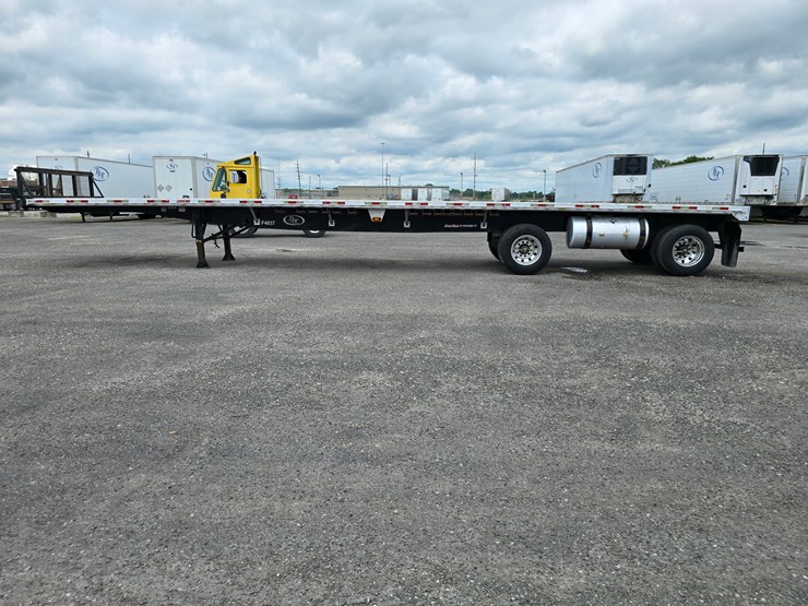 2015-great-dane-48'-x-102"-image-14