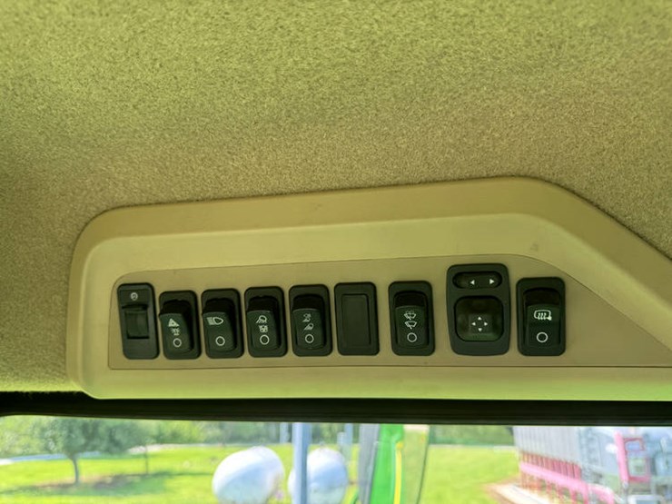 2010-john-deere-2010-image-105