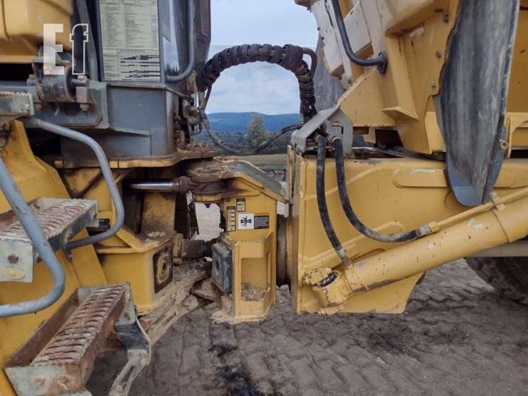 deere-300d-image-22