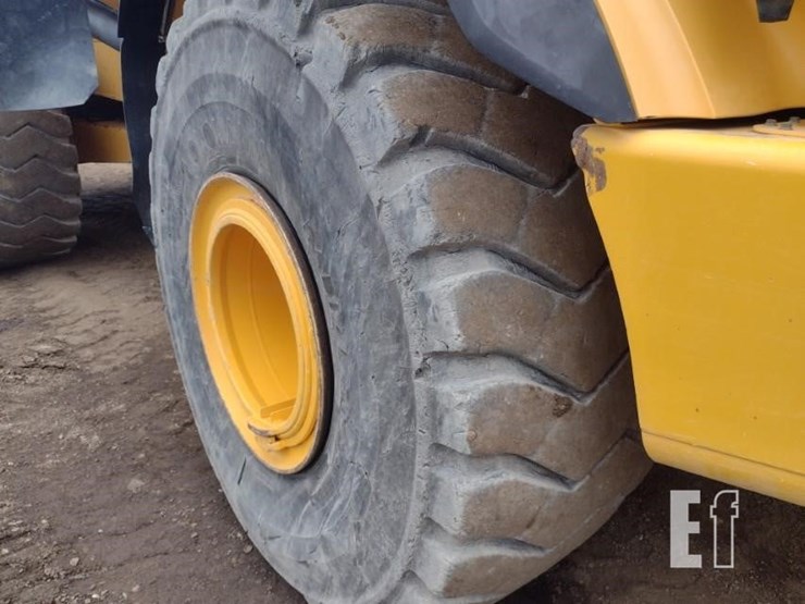 2013-volvo-a40f-image-21