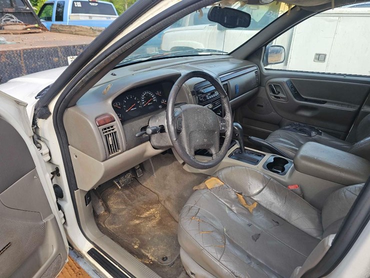 2000-jeep-grand-cherokee-image-6